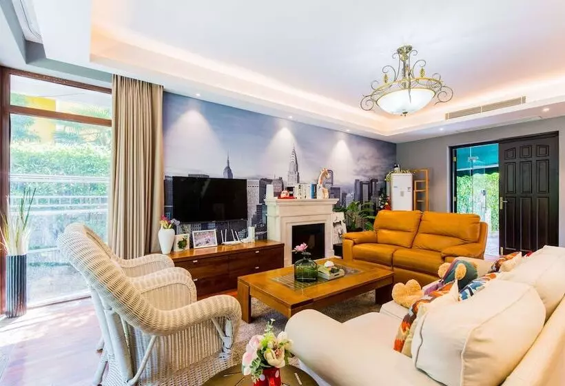 Carnival Villa With 5 Brs