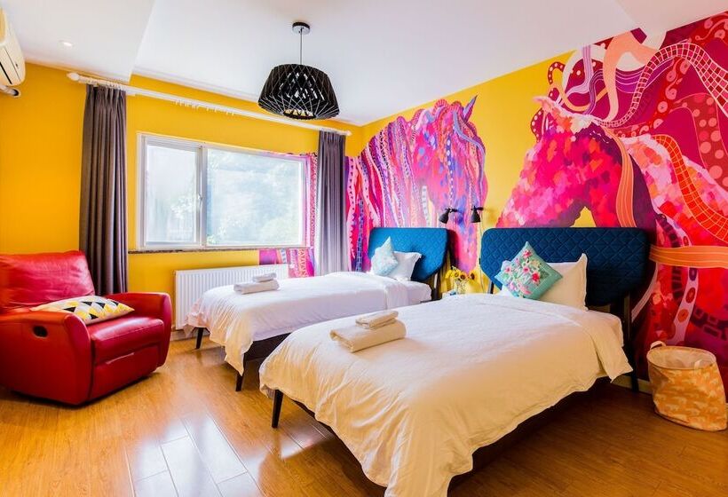 Carnival Villa With 5 Brs