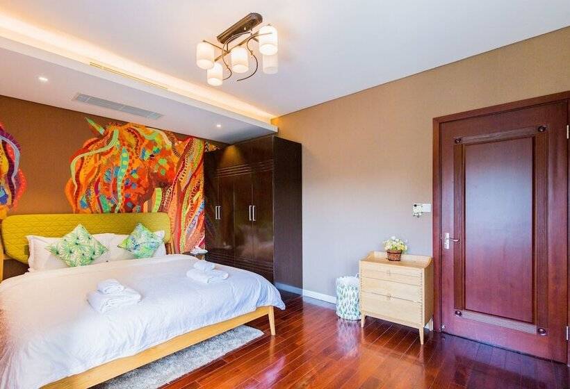 Carnival Villa With 5 Brs