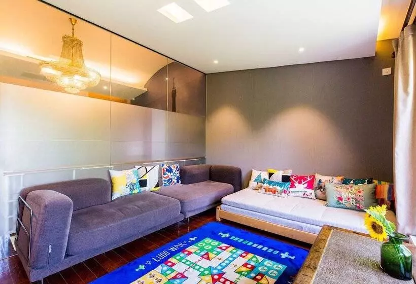 Carnival Villa With 5 Brs