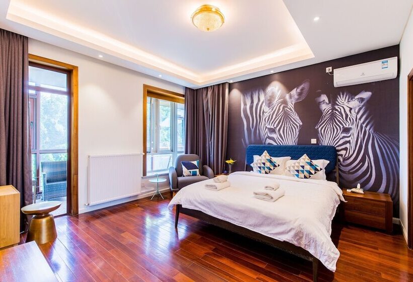 Carnival Villa With 5 Brs