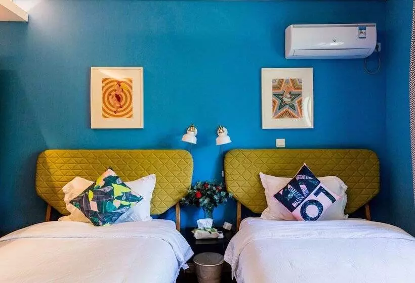 Carnival Villa With 5 Brs