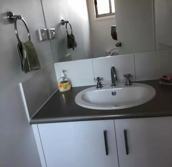 Cowes Holiday Haven   Property 1