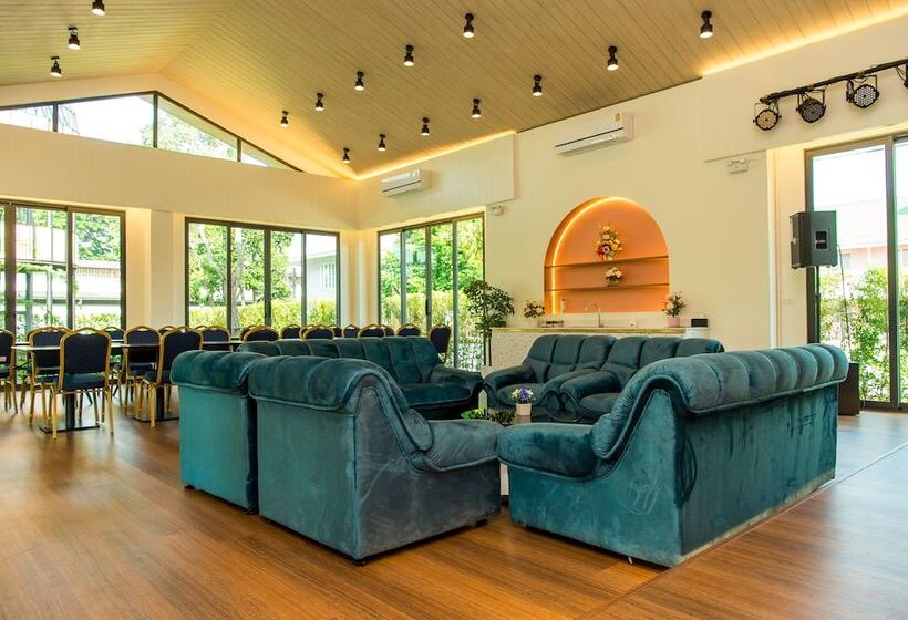 هتل A Day In Phetchabun