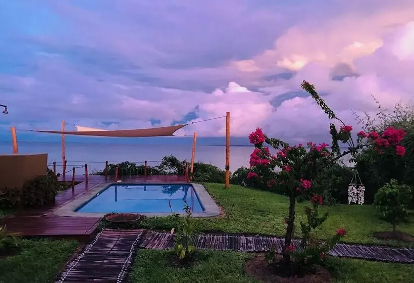 ホテル Eden Bay Eco Lodge