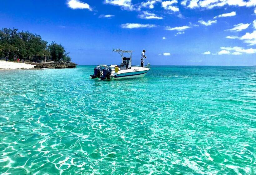 فندق Eden Bay Eco Lodge