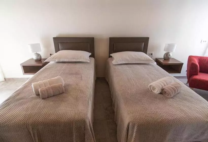 پانسیون Jr Luxury Guesthouse2