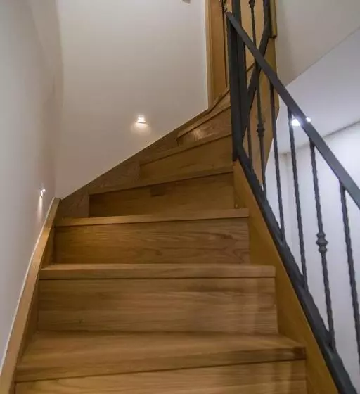 پانسیون Jr Luxury Guesthouse2