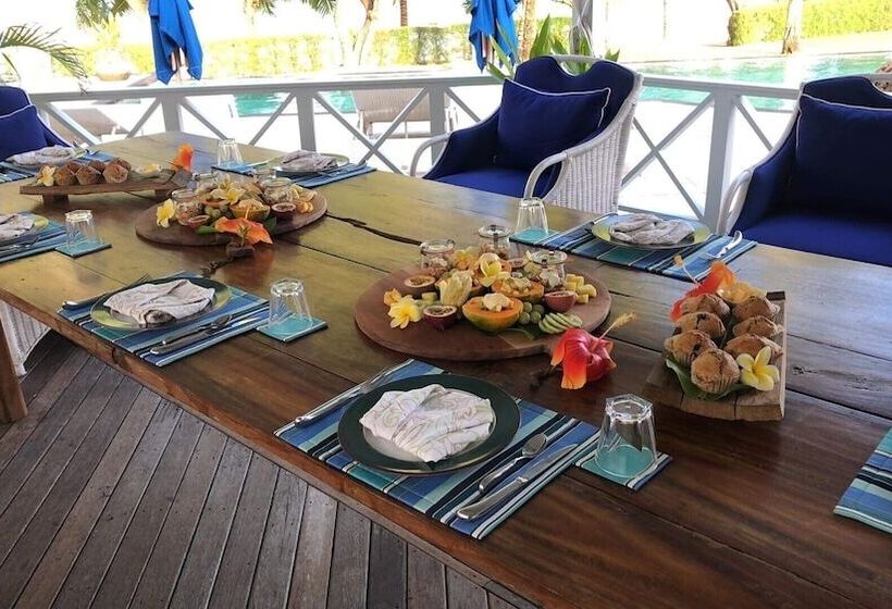 پانسیون Waterfoot House