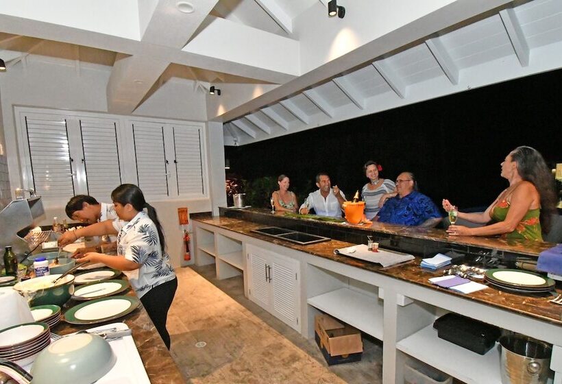 پانسیون Waterfoot House