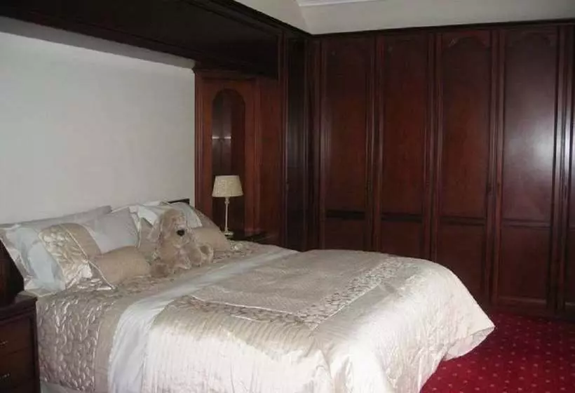 Rossie Ochil House