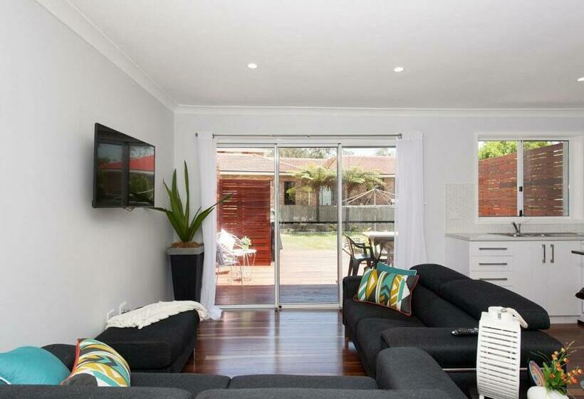 Eden By The Bay 98 Sandy Point Road