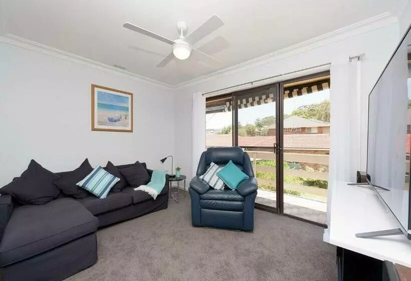 Eden By The Bay 98 Sandy Point Road