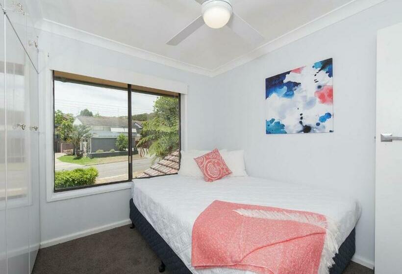 Eden By The Bay 98 Sandy Point Road