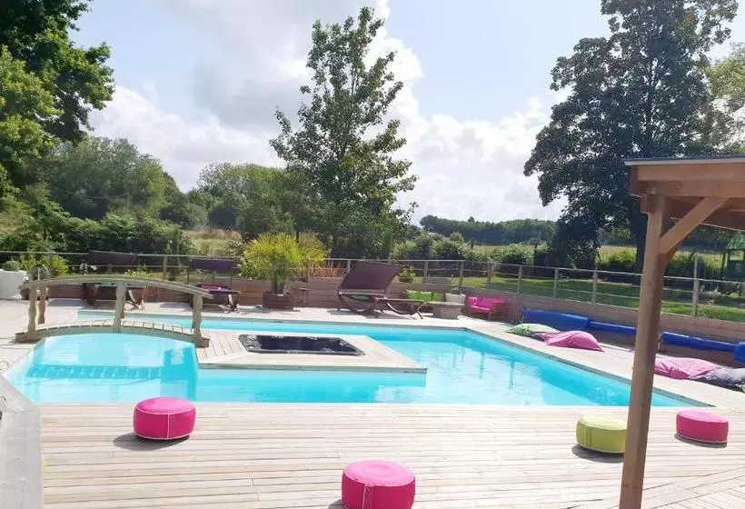 Aamiaismajoitus (B&B) Le Petit Moulin Du Rouvre