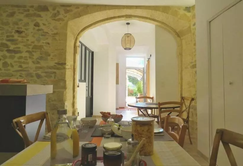 Aamiaismajoitus (B&B) Maison D Hotes La Bignone