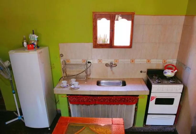 Hostal Paseo De Los Colorados