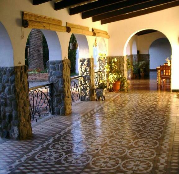 Herberg Posada Del Poeta