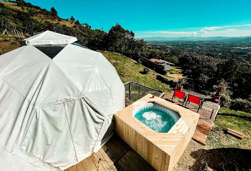 Hotelli Glamho Resort  Glamping