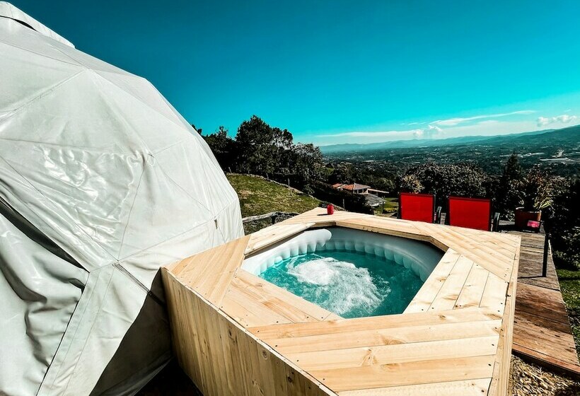 Hotelli Glamho Resort  Glamping