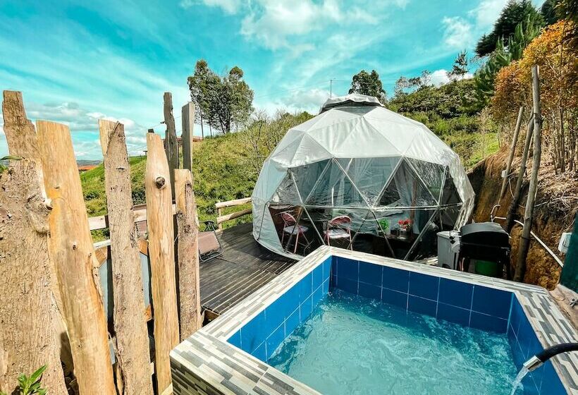 Hotelli Glamho Resort  Glamping