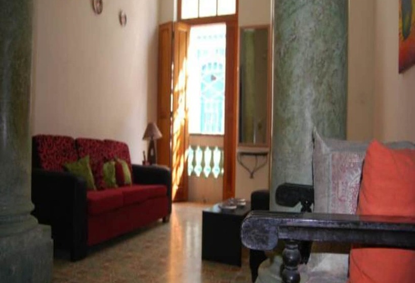 هتل La Casa De Maide