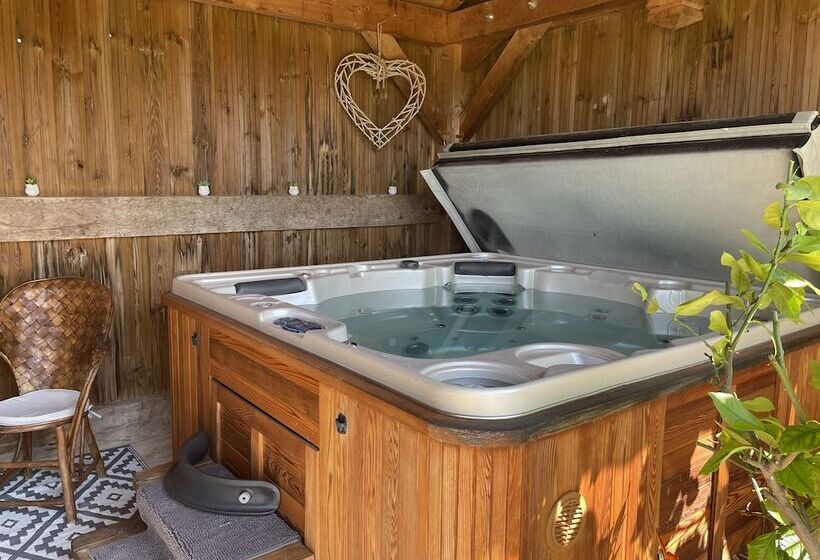 Пансион Chambre D Hôtes La Ferme De La Croix