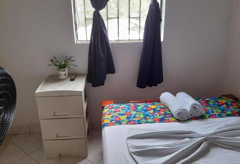 Pension (Hôtel basse catégorie) Princesa Katia