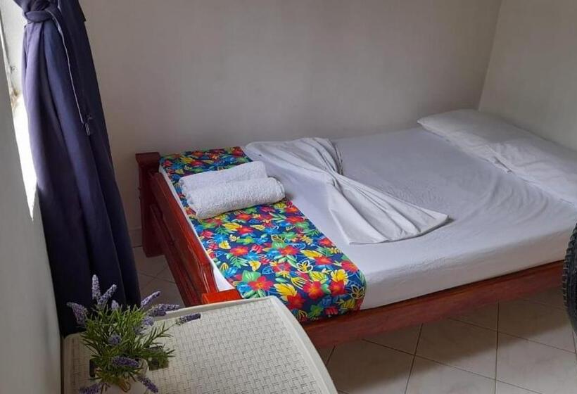 Pension (Hôtel basse catégorie) Princesa Katia