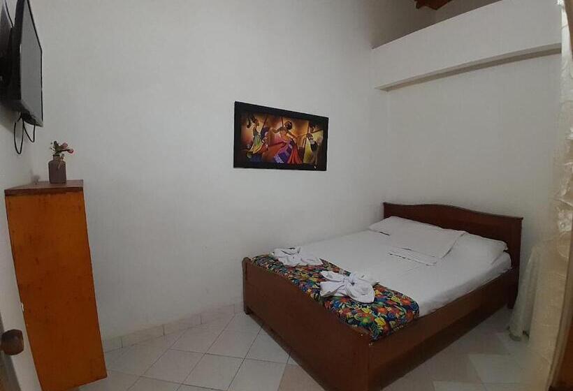 Pension (Hôtel basse catégorie) Princesa Katia