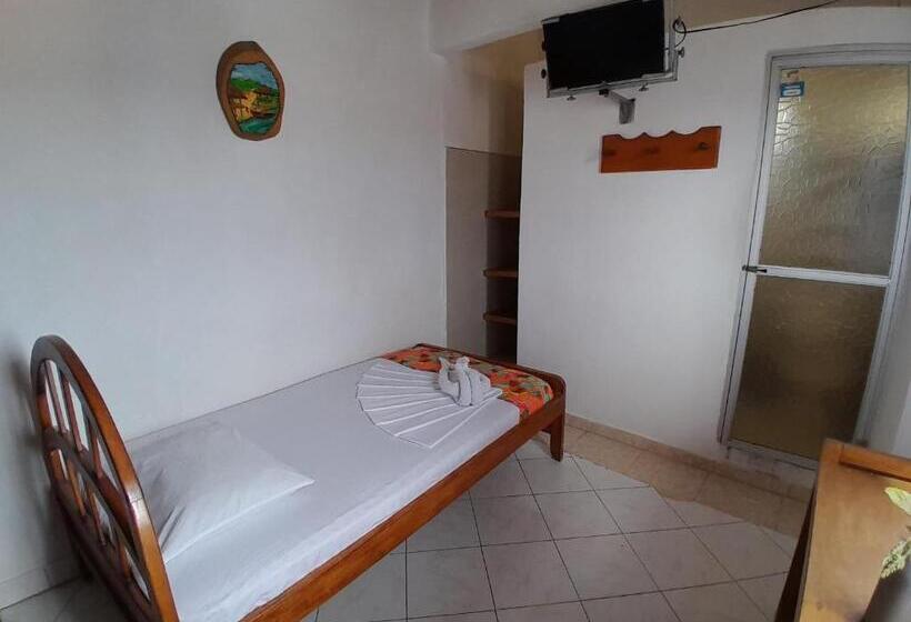 Pension (Hôtel basse catégorie) Princesa Katia