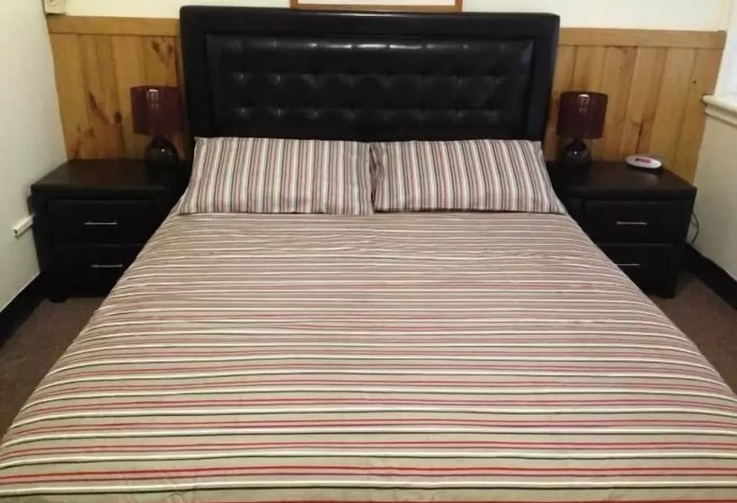 Aquarius Motel Belmont