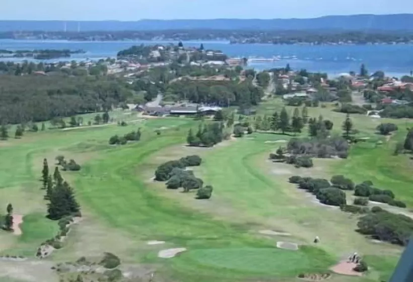 Aquarius Motel Belmont