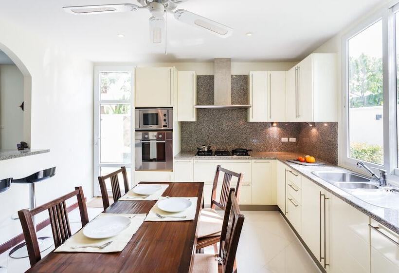 Baan Kaja Villa By Lofty