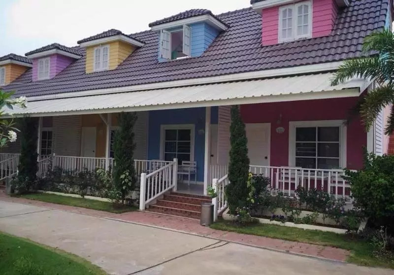 هتل Chiangkhan Gallery Resort