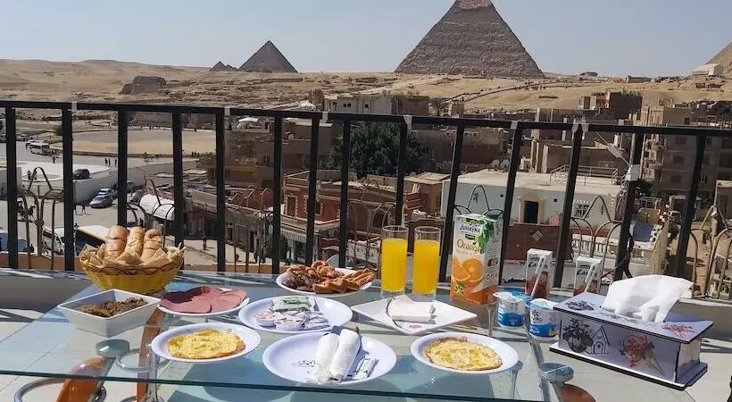 هتل Golden Pyramids Inn