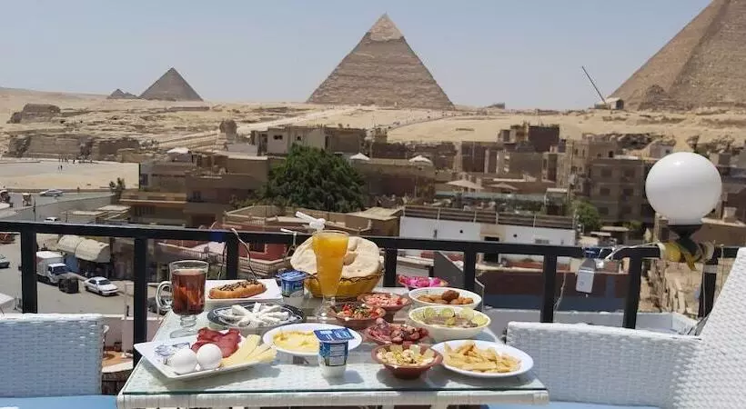 هتل Golden Pyramids Inn