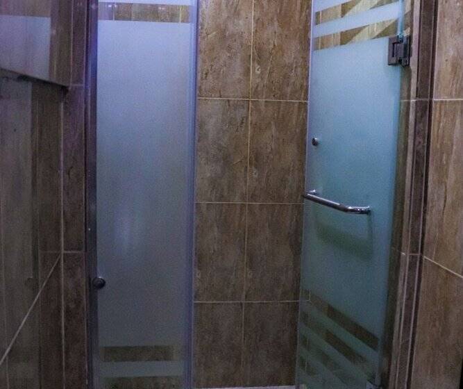 هتل Golden Pyramids Inn