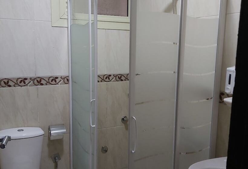 هتل Golden Pyramids Inn