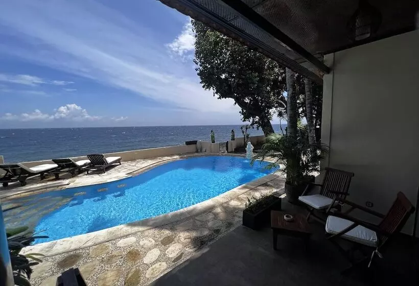 Hotelli Relax Bali Dive & Spa Ocean Front Resort