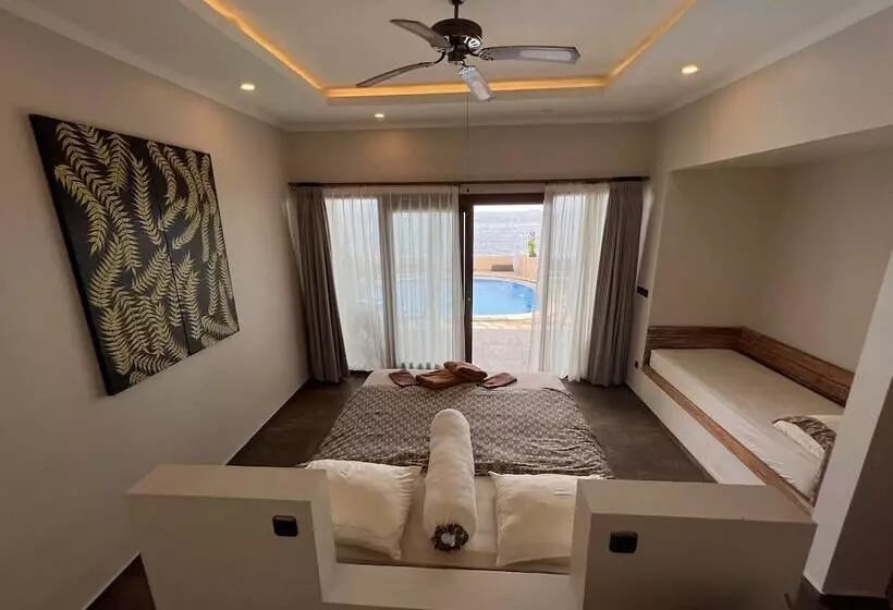 Hotelli Relax Bali Dive & Spa Ocean Front Resort