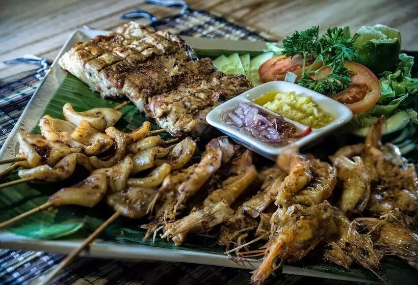 Hotelli Relax Bali Dive & Spa Ocean Front Resort