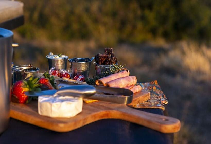 هتل Stargazer Camp Bellevue Forest Reserve