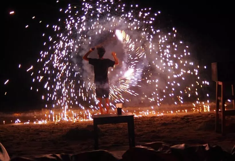 ホテル Sunset Buri Hostel