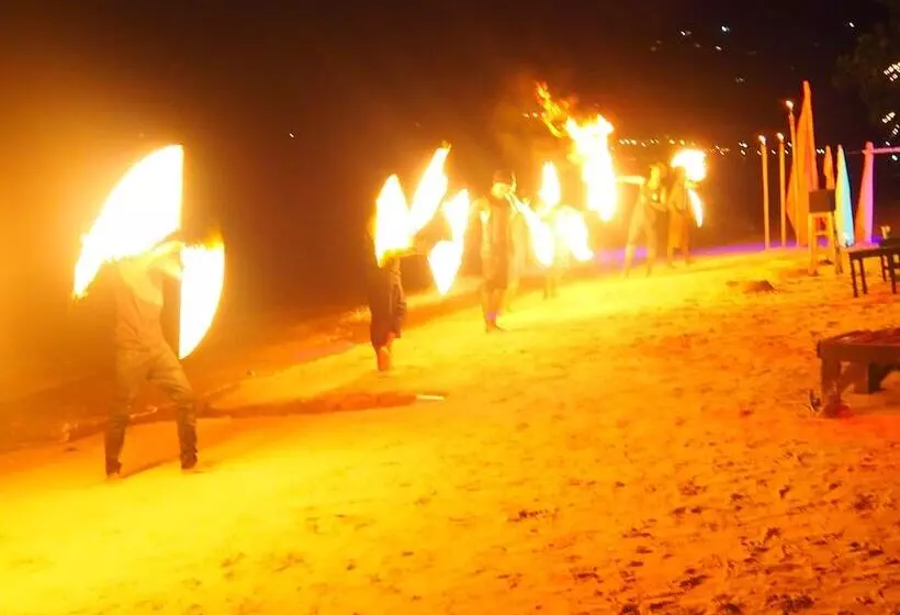 ホテル Sunset Buri Hostel