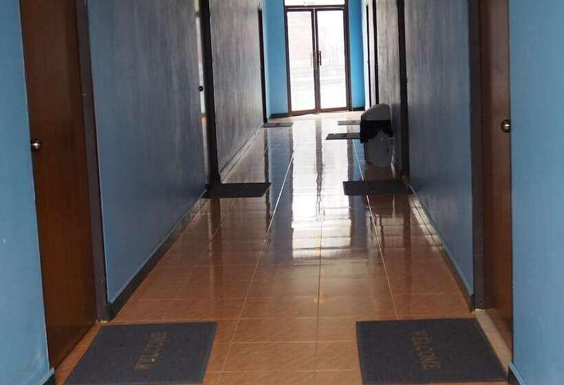 هتل Sunset Buri Hostel