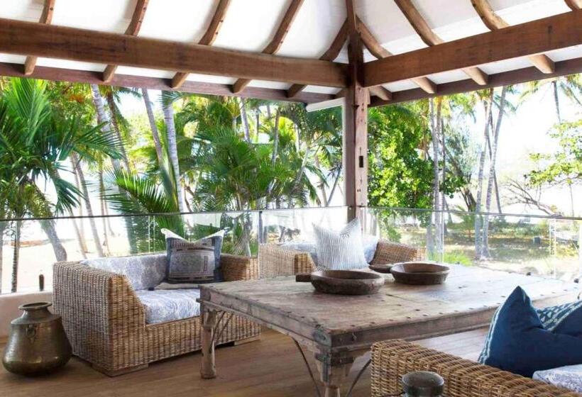 Spice At Oak Absolute Beachfront With Private Pool Near Port Douglas