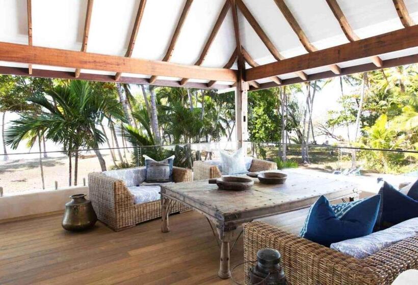 Spice At Oak Absolute Beachfront With Private Pool Near Port Douglas