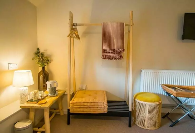 Aamiaismajoitus (B&B) Exelby Green Dragon