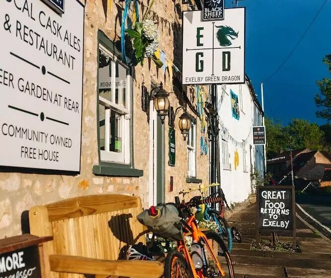 Aamiaismajoitus (B&B) Exelby Green Dragon